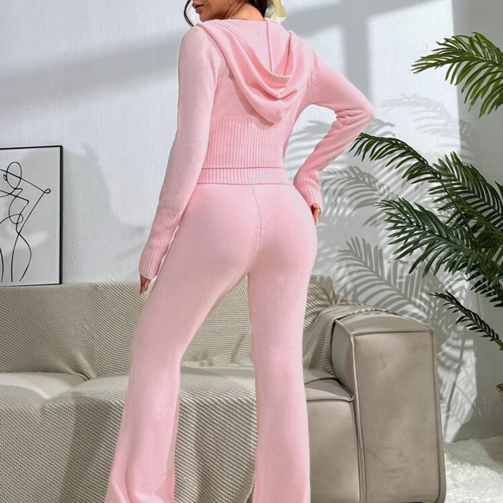 Pink Set🩷 - Picture 2 of 3